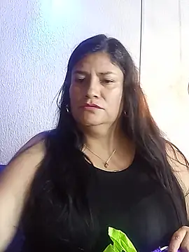 Snapshot of salomexlove_20 chatting on June 2, 1:22 pm salomexlove 20 online show from June 2, 1:22 pm