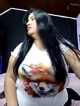 Snapshot of salomexlove_20 chatting on February 13, 1:15 pm salomexlove 20 online show from February 13, 1:15 pm