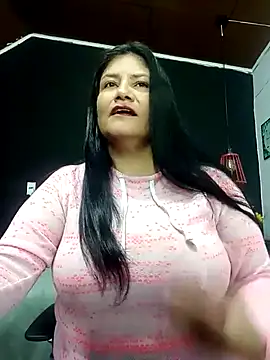 Snapshot of salomexlove_20 chatting on February 12, 12:55 pm salomexlove 20 online show from February 12, 12:55 pm