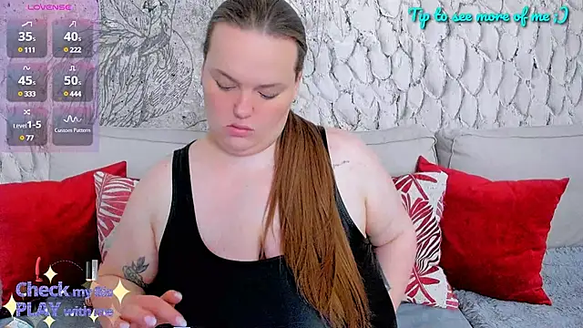 Snapshot of _MarryGirl_ chatting on January 10, 1:42 am MarryGirl online show from January 10, 1:42 am