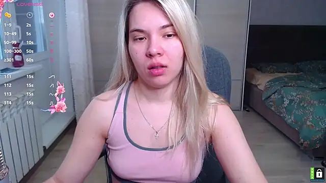 Lana  Nova online show from December 17, 5:23 am