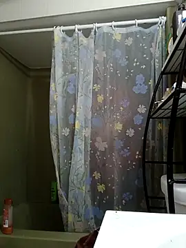 Snapshot of BennyBenny175 chatting on October 25, 1:34 pm BennyBenny175 online show from October 25, 1:34 pm