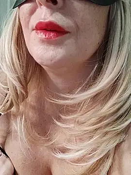 Snapshot of Vivian115 chatting on November 22, 3:44 pm Vivian115 online show from November 22, 3:44 pm