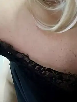 Snapshot of Vivian115 chatting on September 24, 11:39 am Vivian115 online show from September 24, 11:39 am