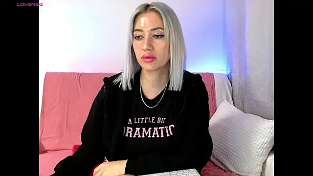 Snapshot of Fuck-Gina chatting on September 25, 9:10 pm Fuck-Gina online show from September 25, 9:10 pm
