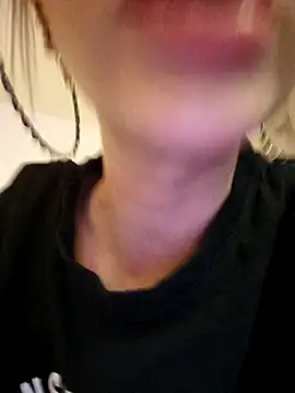 Snapshot of Fuck-Gina chatting on January 23, 7:18 pm Fuck-Gina online show from January 23, 7:18 pm