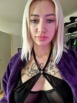 Snapshot of Fuck-Gina chatting on February 27, 1:28 pm Fuck-Gina online show from February 27, 1:28 pm