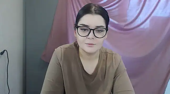 ohhhMie online show from February 11, 7:44 am