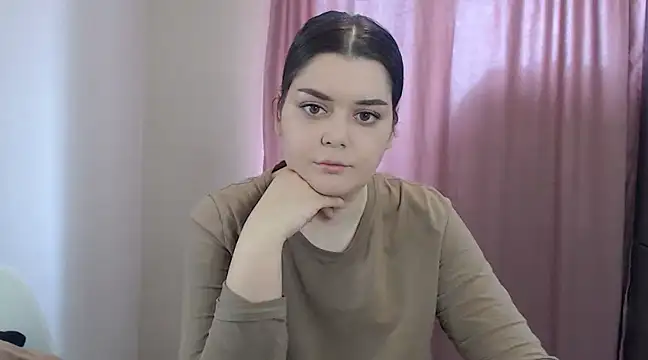 ohhhMie online show from March 11, 7:35 am