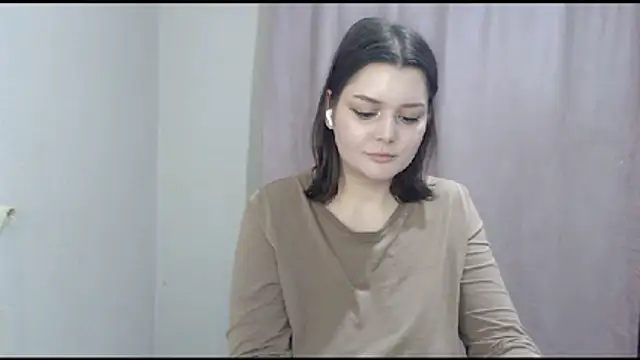 ohhhMie online show from January 11, 11:11 pm