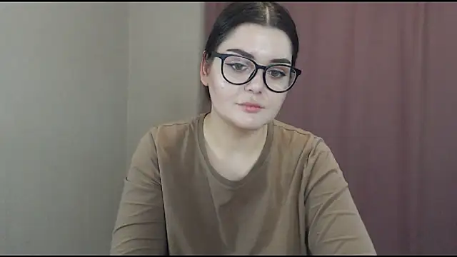 ohhhMie online show from February 20, 4:14 pm