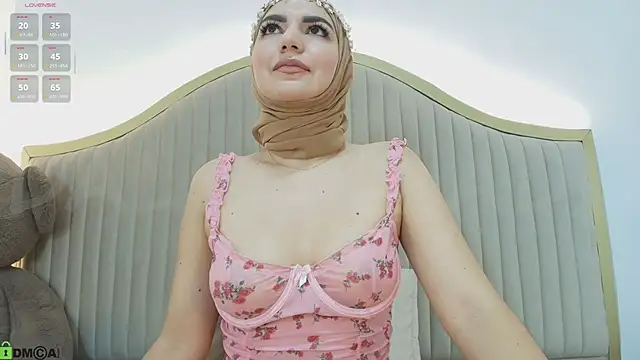 dalilasaadi  online show from October 20, 4:29 pm