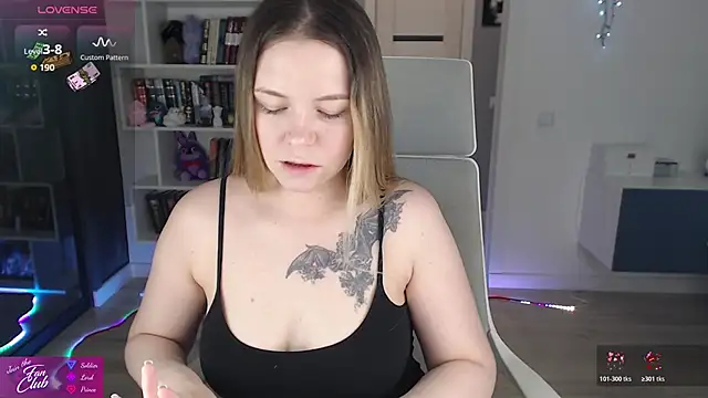 Emma Bryan online show from May 10, 5:26 pm