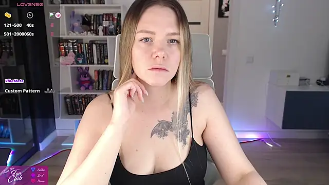 Emma Bryan online show from April 3, 6:58 pm