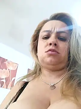 Snapshot of CristalRays chatting on January 13, 8:35 pm CristalRays online show from January 13, 8:35 pm