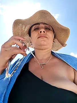 CristalRays online show from April 13, 7:51 pm