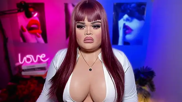 Snapshot of KarolinaThompson chatting on October 23, 9:13 pm KarolinaThompson online show from October 23, 9:13 pm