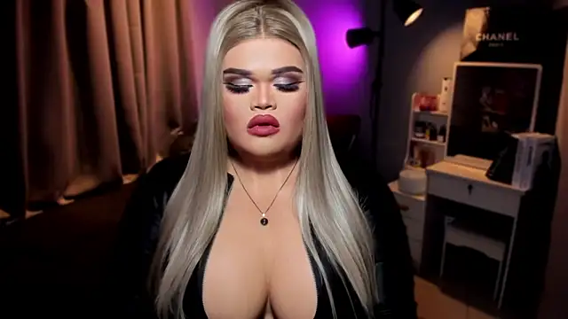KarolinaThompson online show from December 1, 10:48 pm