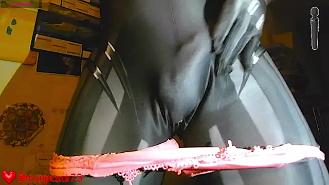 sexypenis75 online show from April 10, 6:15 pm