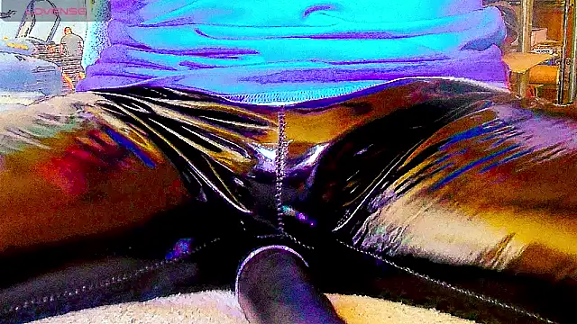 Snapshot of sexypenis75 chatting on September 25, 6:03 pm sexypenis75 online show from September 25, 6:03 pm