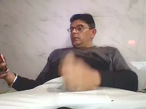 Snapshot of Kumarjay330 chatting on February 8, 5:21 pm Kumarjay330 online show from February 8, 5:21 pm