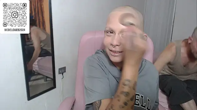 moon cat85 online show from February 17, 10:49 pm