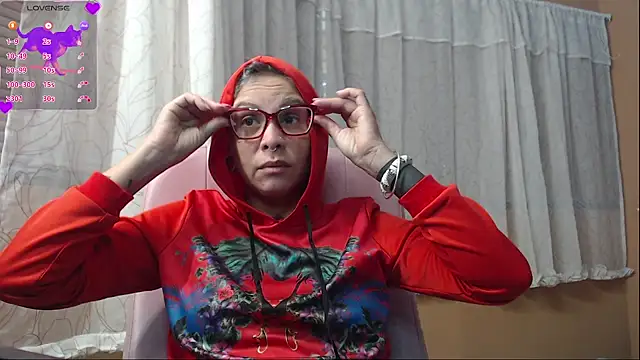 Snapshot of moon_cat85 chatting on June 22, 12:02 pm moon cat85 online show from June 22, 12:02 pm