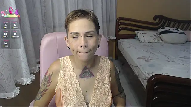 moon cat85 online show from November 25, 9:04 pm