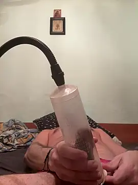 Snapshot of AlexandruUK chatting on March 2, 12:22 am AlexandruUK online show from March 2, 12:22 am