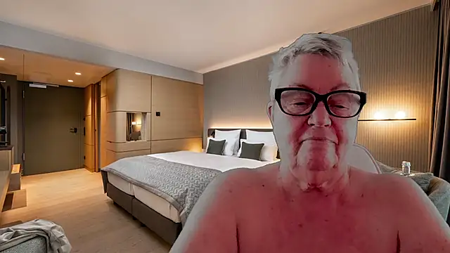 GrannyChrissy68 online show from January 11, 3:41 pm