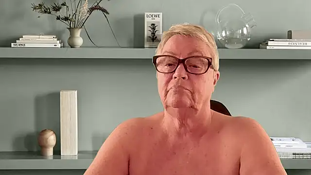 GrannyChrissy68 online show from March 20, 4:19 pm