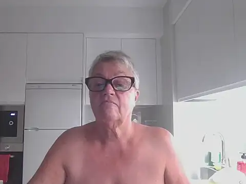 GrannyChrissy68 online show from October 12, 9:49 pm