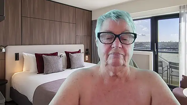 Snapshot of GrannyChrissy68 chatting on June 4, 12:32 pm GrannyChrissy68 online show from June 4, 12:32 pm