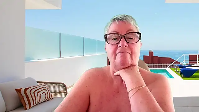 Snapshot of GrannyChrissy68 chatting on June 15, 1:44 pm GrannyChrissy68 online show from June 15, 1:44 pm