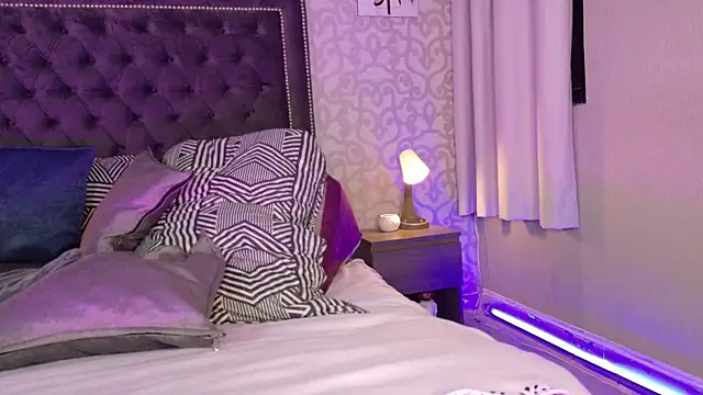 Snapshot of MariiePrice chatting on December 31, 6:05 am MariiePrice online show from December 31, 6:05 am