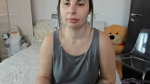 sweetemy4u online show from February 25, 7:19 am