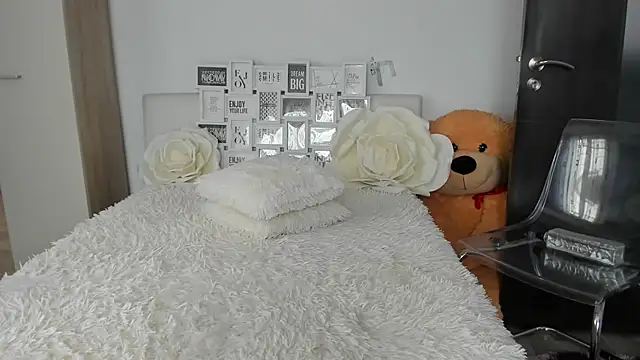 sweetemy4u online show from March 31, 7:54 am