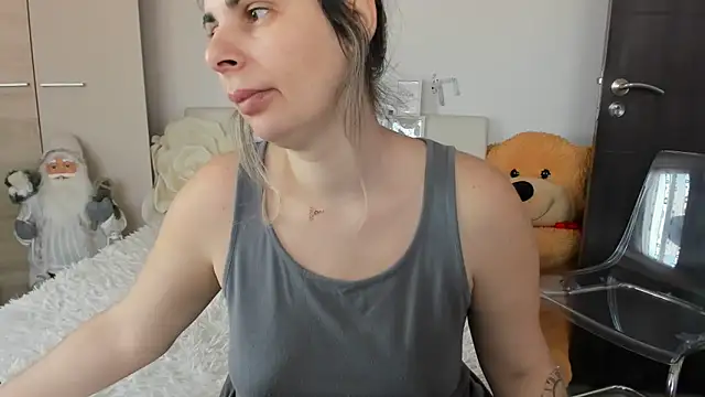 sweetemy4u online show from February 27, 8:58 am