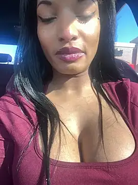 NicoleCocksXXX online show from January 18, 4:32 pm