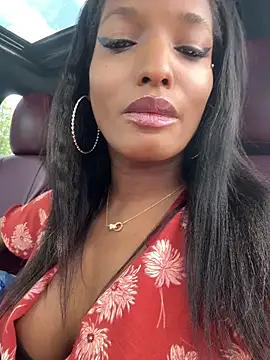 NicoleCocksXXX online show from April 4, 7:53 pm