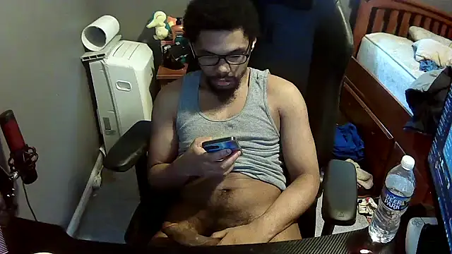 Snapshot of Neovergil0 chatting on February 6, 8:45 pm Neovergil0 online show from February 6, 8:45 pm