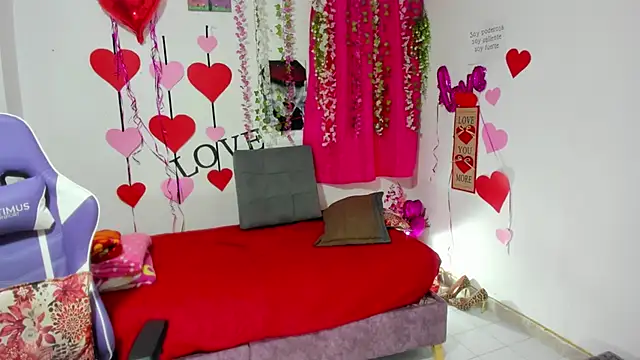 samantha  smile online show from November 30, 8:20 pm