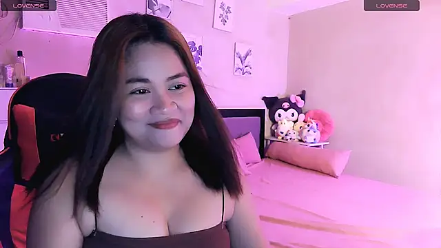 yenyen  online show from April 18, 2:19 pm