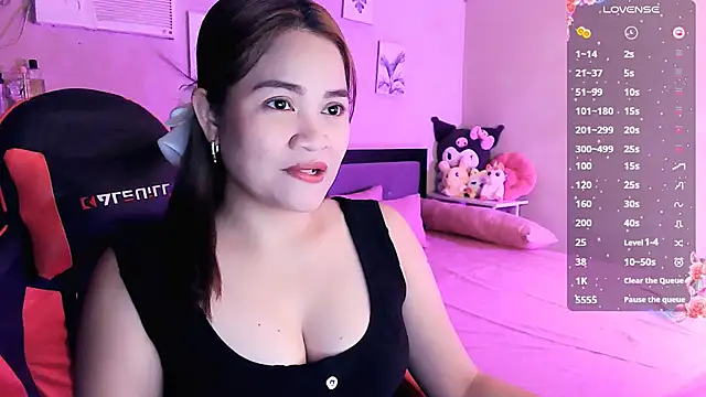 yenyen  online show from March 25, 2:12 am