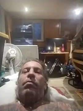 Snapshot of trucker1979 chatting on November 30, 12:06 pm trucker1979 online show from November 30, 12:06 pm