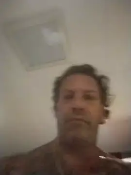 Snapshot of trucker1979 chatting on October 1, 10:20 am trucker1979 online show from October 1, 10:20 am