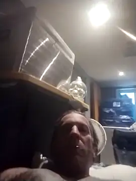 trucker1979 online show from December 17, 5:18 pm