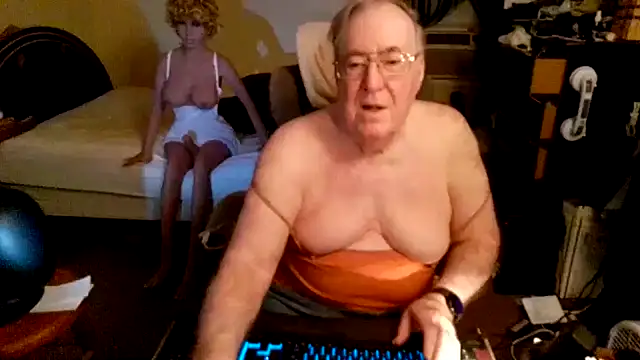 Toastir online show from October 22, 1:32 pm