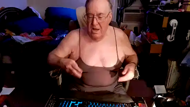 Toastir online show from October 18, 2:30 pm