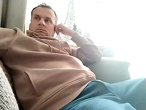 grzes19763 online show from October 22, 8:25 am